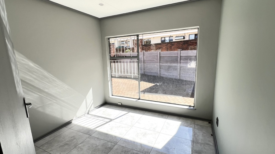 4 Bedroom Property for Sale in Heuwelsig Free State